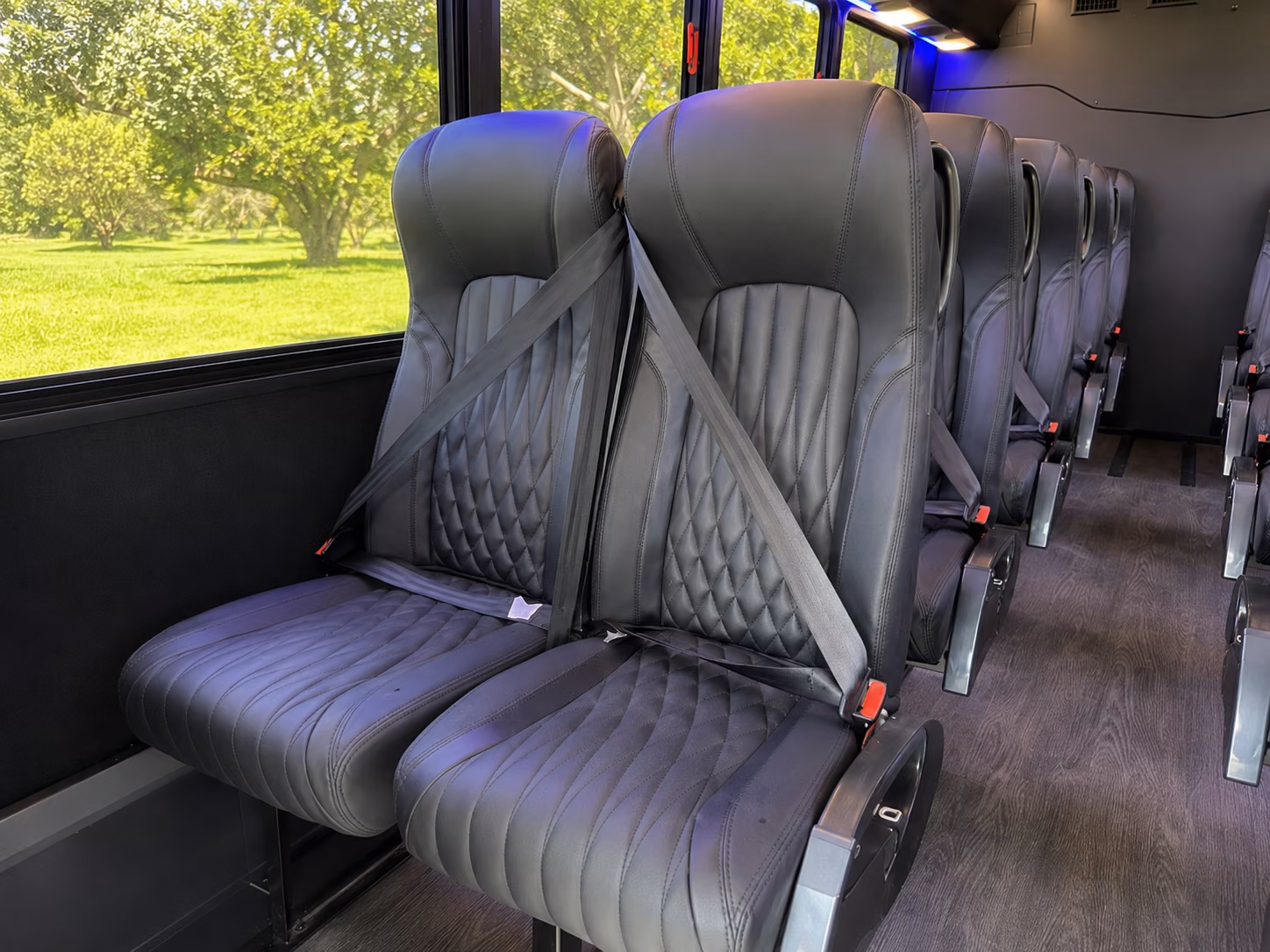 minibus rentals for smaller victorville prom groups