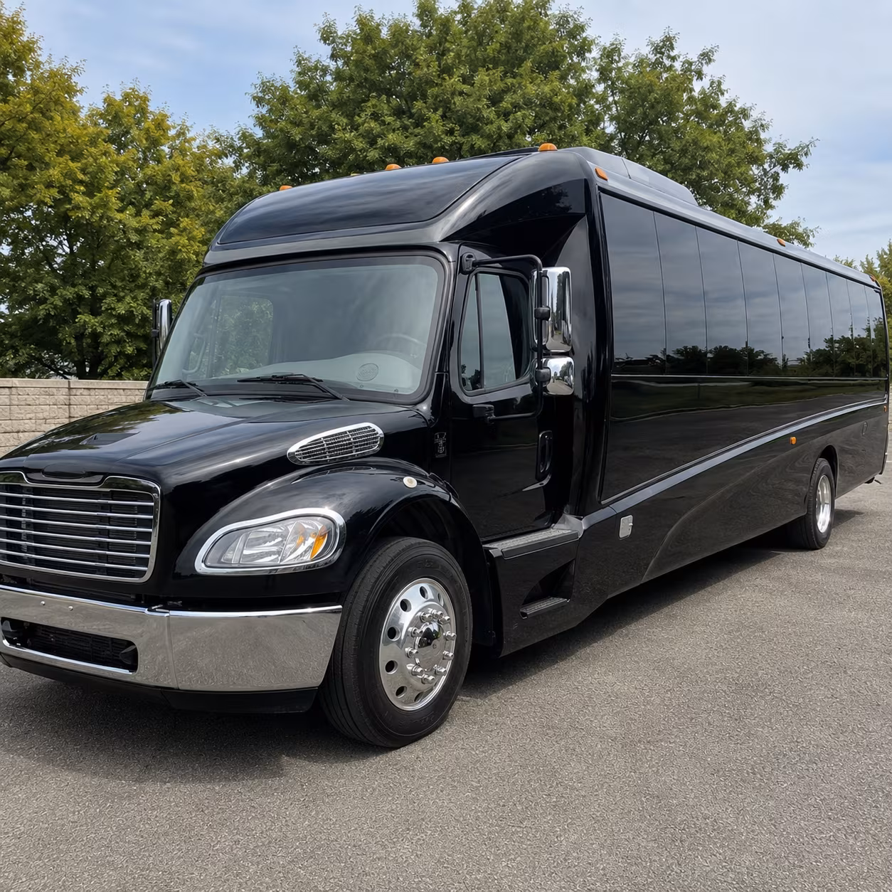 victorville 28 passenger minibus